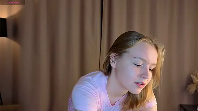 VinnieSerrano online show from October 2025 02:02:02 PM