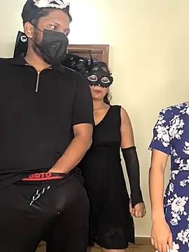 Family02 online show from October 2025 04:35:02 PM