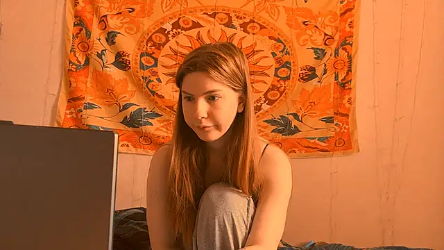 AliceCUNTach online show from April 2026 05:05:01 AM