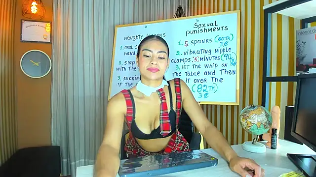 Emily Mitchell online show from October 2025 06:05:02 PM