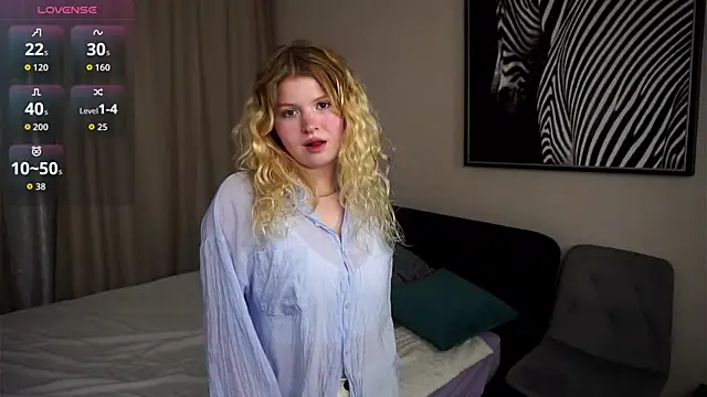 ShontaWasilko online show from September 2025 05:35:02 PM