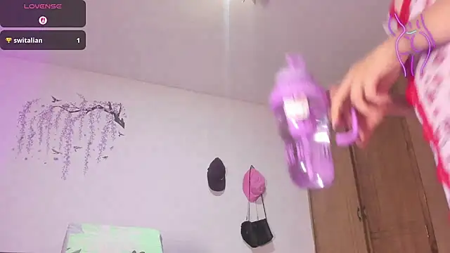 lustlunna online show from July 2026 01:40:01 AM