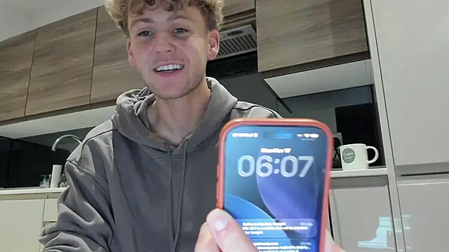 DominantAlex18 online show from November 2025 06:08:01 AM