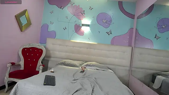 caroliine fox   online show from September 2025 03:41:01 AM