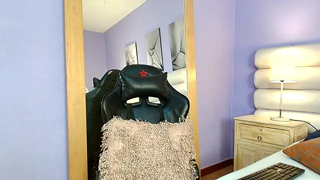 Lean Portman online show from March 2026 02:07:02 PM