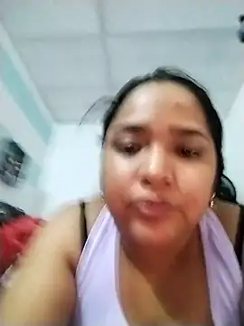 Angelly ricura online show from November 2025 03:18:02 PM