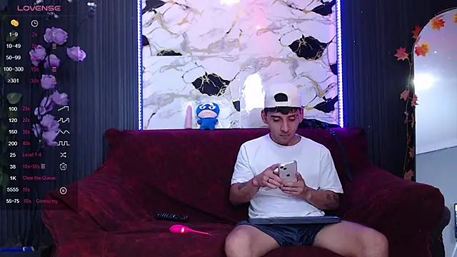 Snapshot of SpicyBoys_X chatting on November 2025 01:00:02 AM SpicyBoys X online show from November 2025 01:00:02 AM