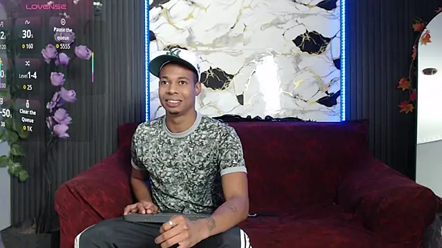 Snapshot of SpicyBoys_X chatting on January 2026 10:33:02 PM SpicyBoys X online show from January 2026 10:33:02 PM