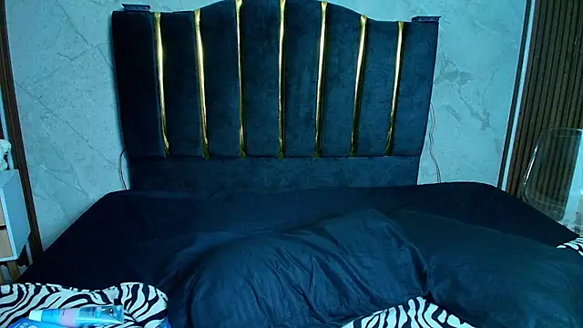 Aria  Lakshmi online show from October 2025 03:04:02 AM