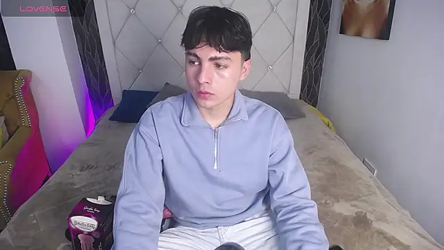 SamuFOXXX online show from October 2025 08:16:02 PM