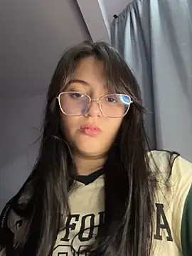 Snapshot of Angeldusttt chatting on September 2025 12:47:01 AM Angeldusttt online show from September 2025 12:47:01 AM