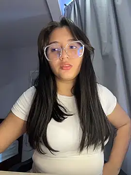 Snapshot of Angeldusttt chatting on September 2025 04:45:02 PM Angeldusttt online show from September 2025 04:45:02 PM