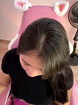 Snapshot of Angeldusttt chatting on October 2025 05:13:02 PM Angeldusttt online show from October 2025 05:13:02 PM