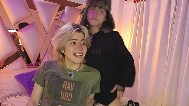 Vamps Lovers online show from September 2025 02:44:01 AM