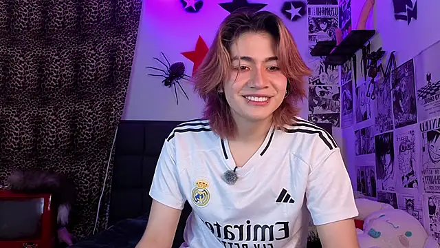 Vamps Lovers online show from November 2025 04:21:02 PM