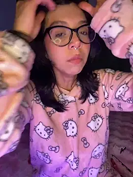 Valen-Foxx online show from September 2025 06:03:01 AM