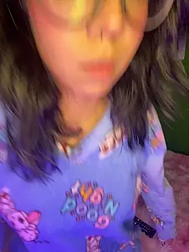 Valen-Foxx online show from October 2025 05:14:01 AM