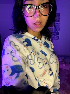 Valen-Foxx online show from November 2025 05:51:01 AM