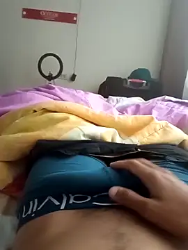 Snapshot of Casfell chatting on November 2025 09:58:01 PM Casfell online show from November 2025 09:58:01 PM