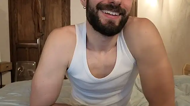 Amicisegreti online show from May 2026 09:48:01 AM