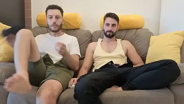 Amicisegreti online show from May 2026 06:14:01 PM