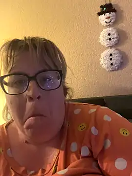 sexymommy1988 online show from December 2025 04:53:02 AM