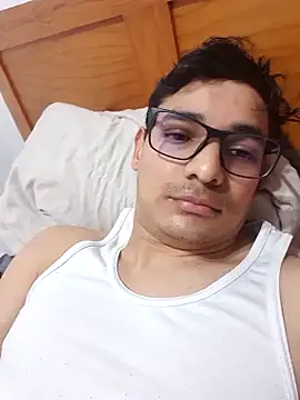 Snapshot of Elcurvo69 chatting on February 2026 09:37:02 PM Elcurvo69 online show from February 2026 09:37:02 PM