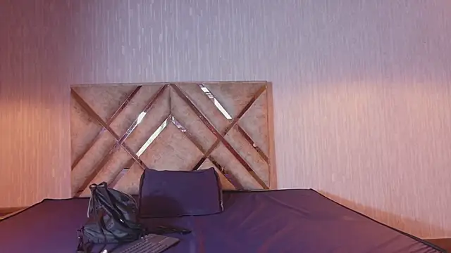 Olivia11  online show from February 2026 12:48:02 PM