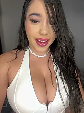 Snapshot of SofiaWildee chatting on March 2026 02:02:01 AM SofiaWildee online show from March 2026 02:02:01 AM