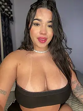 Snapshot of SofiaWildee chatting on April 2026 02:15:02 AM SofiaWildee online show from April 2026 02:15:02 AM