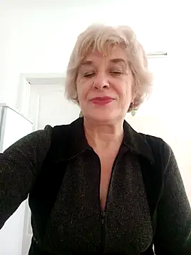 Snapshot of 52MiaLove02 chatting on October 2025 05:03:02 AM 52MiaLove02 online show from October 2025 05:03:02 AM