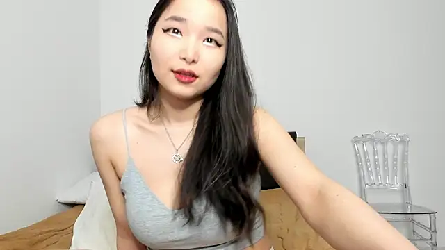 Soyun Mia online show from April 2026 02:39:01 PM