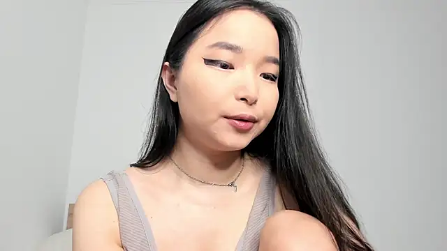 Soyun Mia online show from May 2026 12:56:02 PM