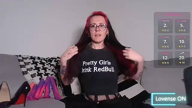 Snapshot of Harley-Moon chatting on November 2025 11:15:01 PM Harley-Moon online show from November 2025 11:15:01 PM