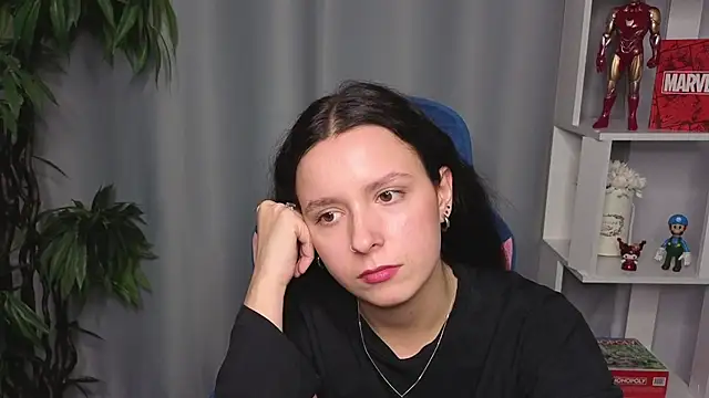 EvelynGonzalez online show from October 2025 12:12:02 PM