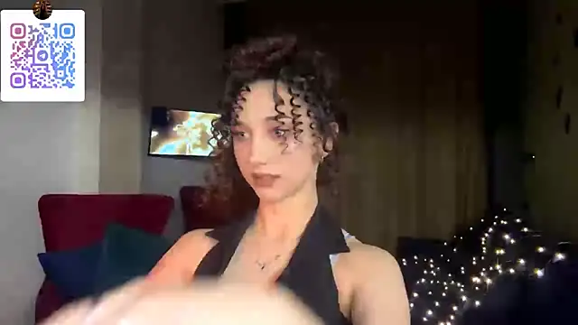 LinaMour online show from February 2026 10:22:01 PM