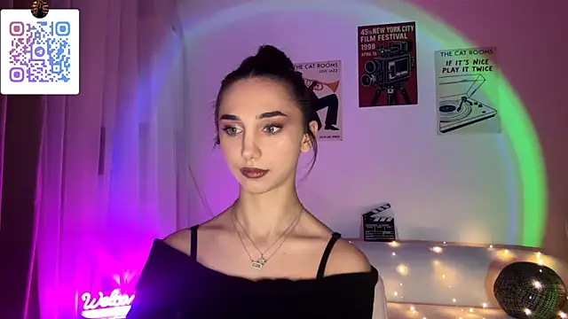 LinaMour online show from March 2026 10:28:02 PM