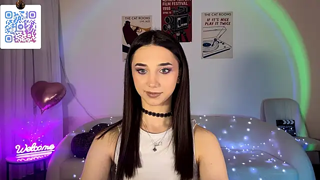 LinaMour online show from April 2026 10:15:01 PM