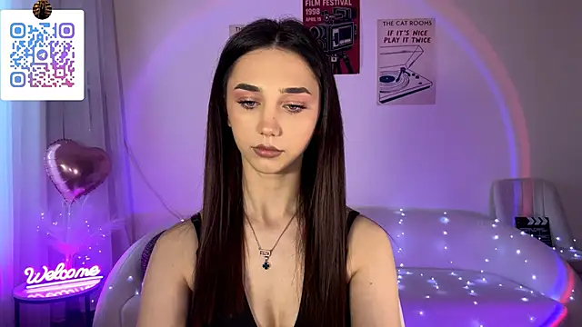 LinaMour online show from May 2026 01:56:01 AM