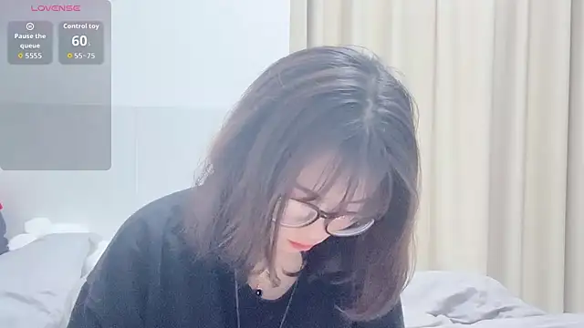 Snapshot of Xoxo-258 chatting on October 2025 07:15:01 PM Xoxo-258 online show from October 2025 07:15:01 PM