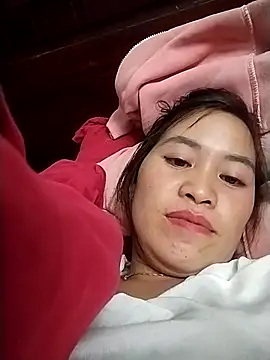 tuyetnhi-00 online show from October 2025 05:00:01 PM