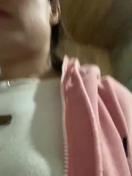 tuyetnhi-00 online show from October 2025 12:44:02 AM