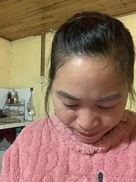 Snapshot of tuyetnhi-00 chatting on December 2025 01:22:02 AM tuyetnhi-00 online show from December 2025 01:22:02 AM