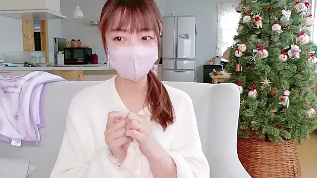 Snapshot of SUZU_1201 chatting on December 2025 12:09:02 AM SUZU 1201 online show from December 2025 12:09:02 AM