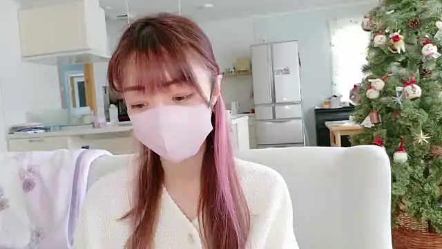 Snapshot of SUZU_1201 chatting on December 2025 12:04:01 AM SUZU 1201 online show from December 2025 12:04:01 AM