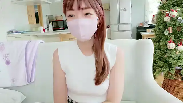 Snapshot of SUZU_1201 chatting on December 2025 01:55:01 AM SUZU 1201 online show from December 2025 01:55:01 AM