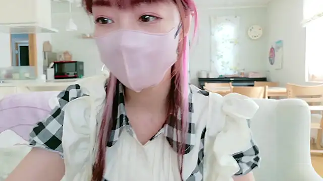 Snapshot of SUZU_1201 chatting on January 2026 01:21:02 AM SUZU 1201 online show from January 2026 01:21:02 AM