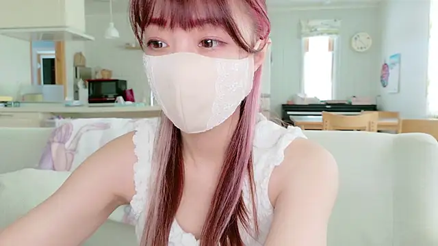 Snapshot of SUZU_1201 chatting on January 2026 01:21:02 AM SUZU 1201 online show from January 2026 01:21:02 AM