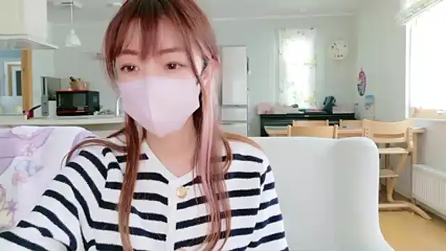 Snapshot of SUZU_1201 chatting on February 2026 01:34:02 AM SUZU 1201 online show from February 2026 01:34:02 AM