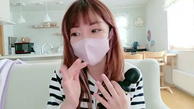 Snapshot of SUZU_1201 chatting on February 2026 01:39:02 AM SUZU 1201 online show from February 2026 01:39:02 AM